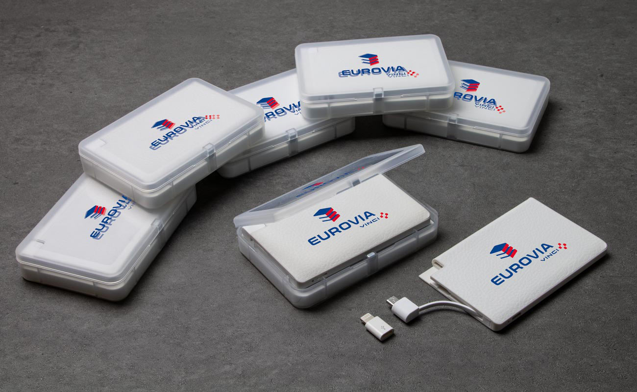 Tour - Credit Card Phone Charger gallery thumbnail